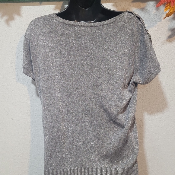 Beautiful sweater - Picture 4 of 5